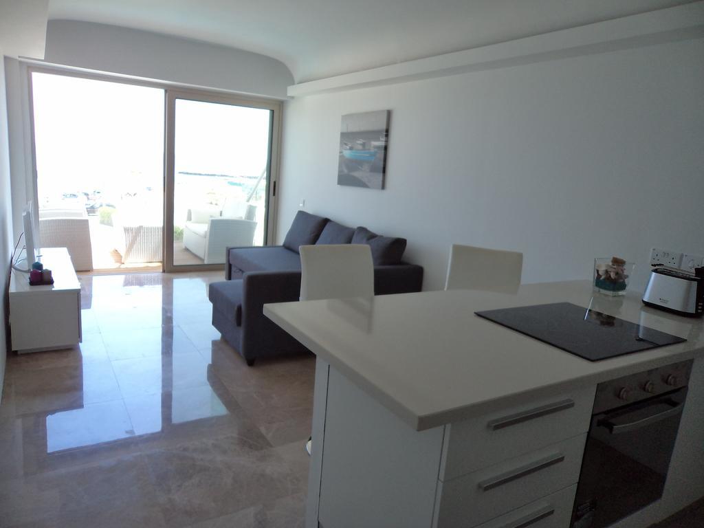 Thalassa Court Sandy Beach Apartment โปรทาราส ห้อง รูปภาพ